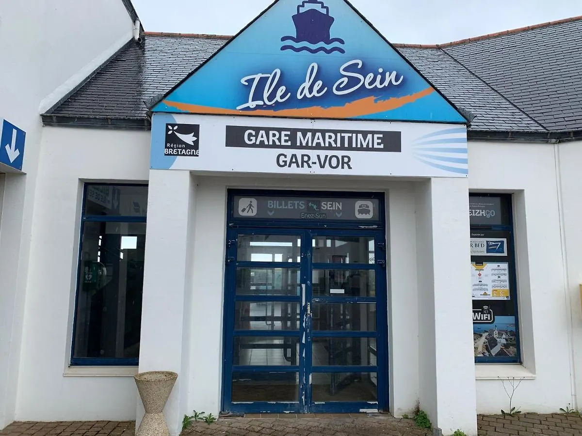 Appartement FACE OCEAN, duplex 35m2 au calme - 4 lits - Parking - à Audierne