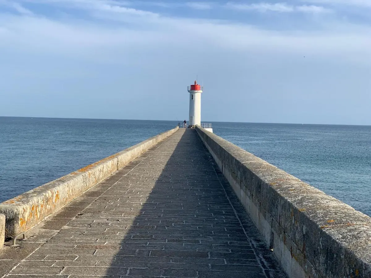 Appartement FACE OCEAN, duplex 35m2 au calme - 4 lits - Parking - à Audierne 0*,  France