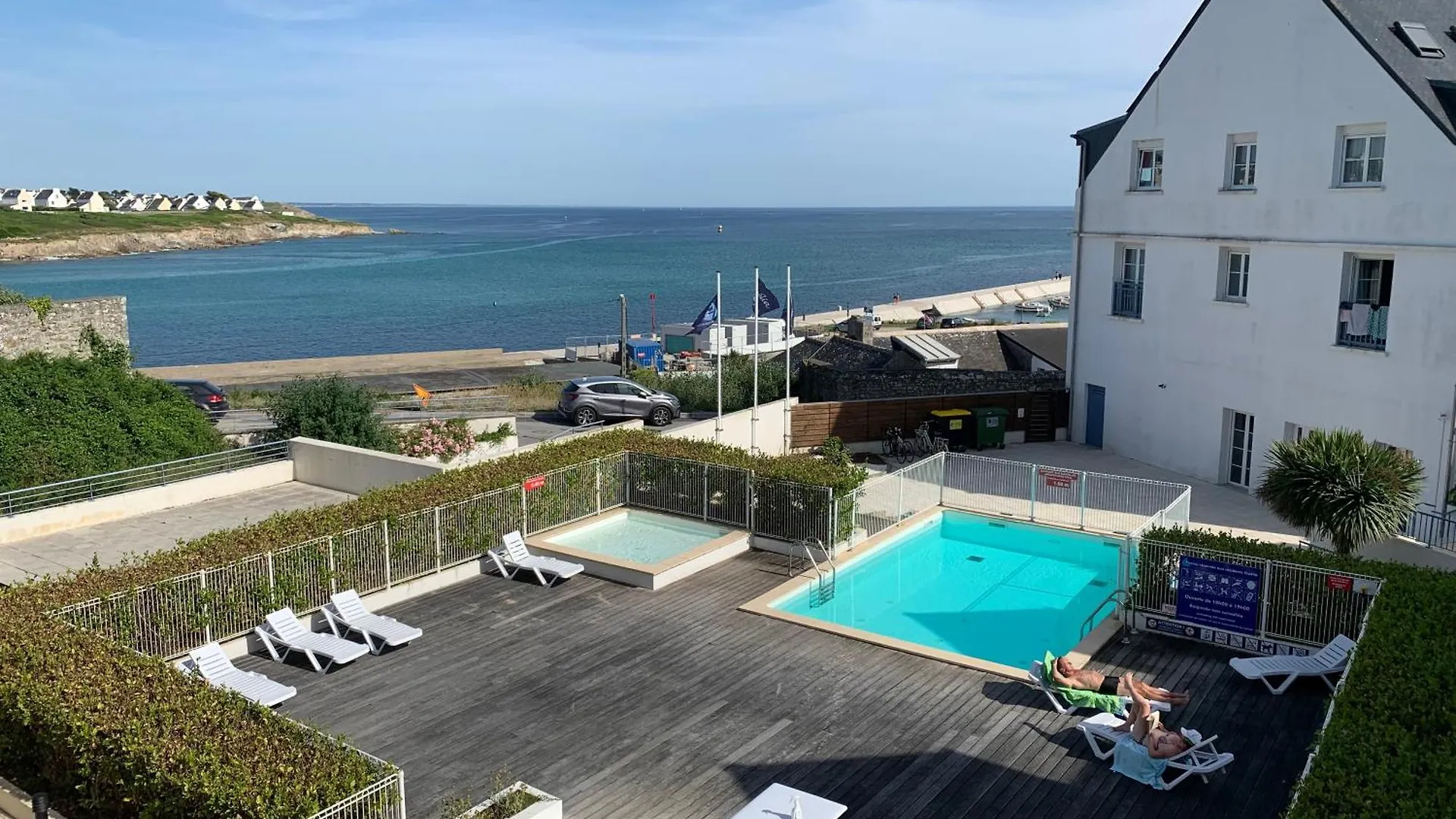 Appartement FACE OCEAN, duplex 35m2 au calme - 4 lits - Parking - à Audierne